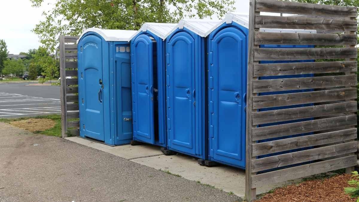 Porta Potty Rental Pros - Affordable Porta Potty Solutions in Fortuna, ND, 58844